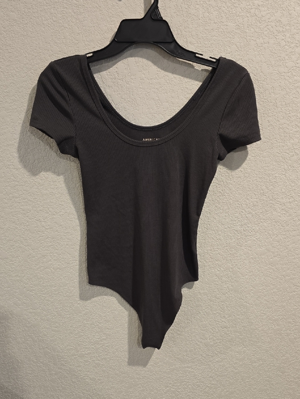 American Eagle Gray Ribbed Short Sleeve Bodysuit - Small